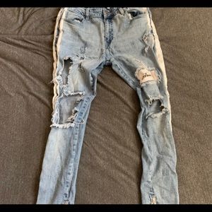 Mint condition ripped jeans